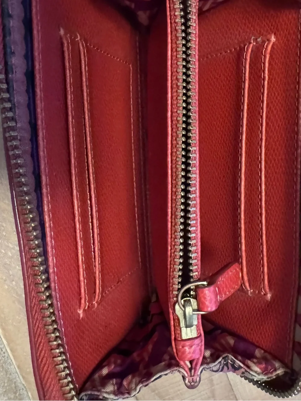 Vera Bradley Red Leather Zip Around Wallet - Picture 2 of 5